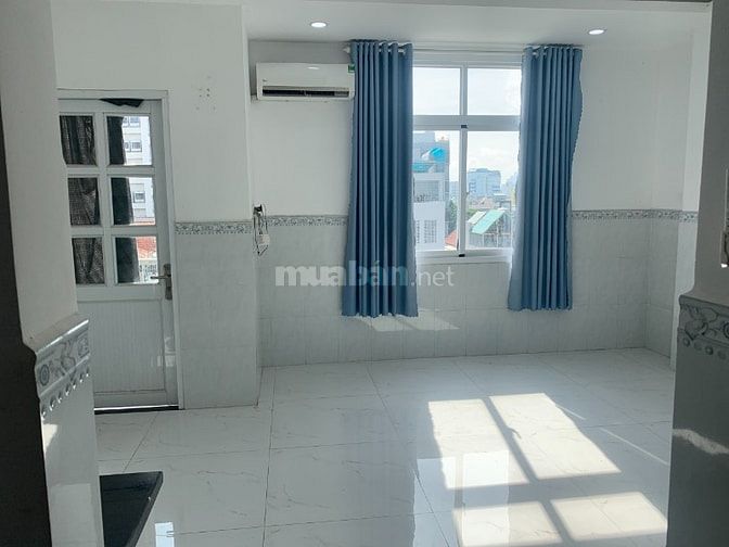 Phòng trọ đẹp, thoáng hẽm đối diện KS 3* Tân Sơn Nhất, Phú Nhuận