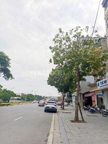 Bán nhà ngõ 144 Cổ Linh, Diện tích 82m2 xây 7 tầng, bàn giao nhà ngay