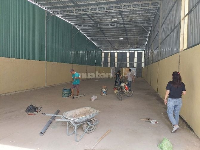 Cho thuê nhà xưởng 300m2 tại phường Thạnh Lộc Quận 12