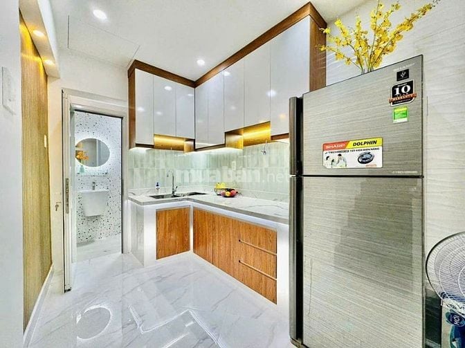 Bán nhanh nhà 2 lầu, 42m2, sổ hồng chính chủ, Huỳnh Thị Hai, Quận 12