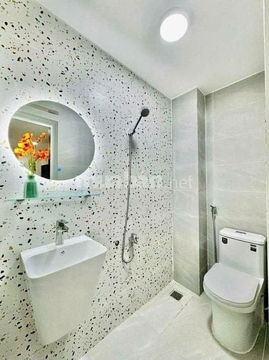 Bán nhanh nhà 2 lầu, 42m2, sổ hồng chính chủ, Huỳnh Thị Hai, Quận 12