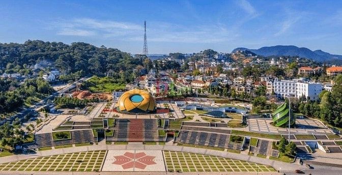 Cho thuê mặt bằng kinh doanh mặt tiền trung tâm Đà Lạt 1100m2 thổ cư