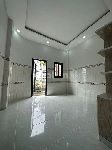 Bán nhà hẻm xe hơi CMT8, P.13, Quận 10, DT: 3.8x12m, 2 lầu mới