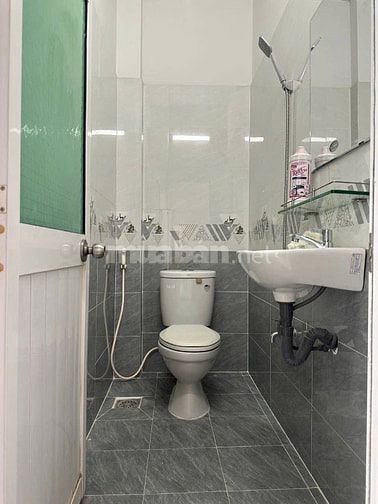 Bán nhà hẻm xe hơi CMT8, P.13, Quận 10, DT: 3.8x12m, 2 lầu mới