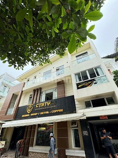 Nguyên Căn 330m2 làm Văn Phòng, CAFE, SHOWROOM Hẻm Đẹp Nhất Nội Đô SG