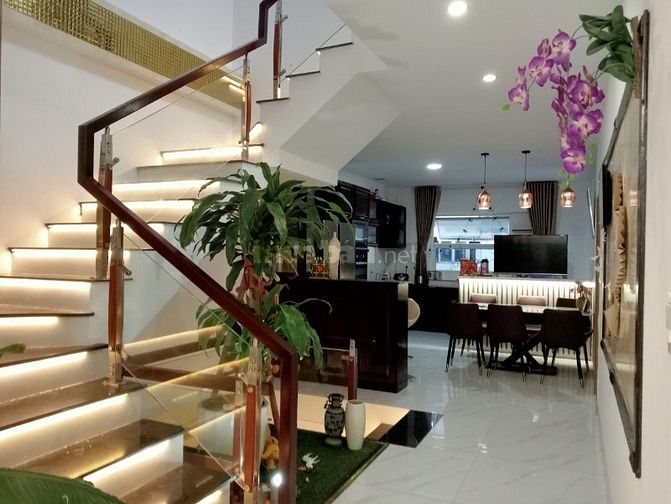 Villa siêu đẹp sát biển Đà Nẵng 5 phòng ngủ full nội thất  cho thuê ch