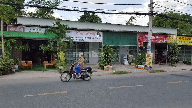 Cho thuê nhà mặt tiền khu dân cư gần thị trấn Hóc Môn