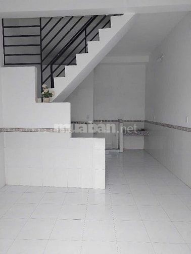 Cho thuê nhà Long Hậu, 4x9m, dtsd 70m2, 1 trệt 1 lầu 