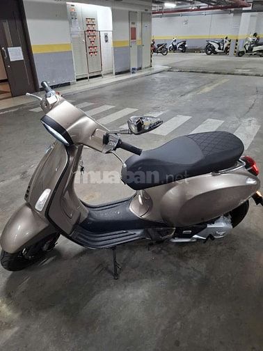 Gia đình cần bán xe Piaggio Vespa Sprint 125, xe mới mua vài tháng