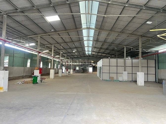 Cho thuê kho xưởng 3000m2 đường Bưng Ông Thoàn, P. Tăng Nhơn Phú B, Q9