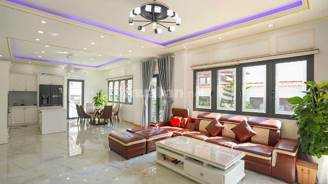 Bán biệt thự 2 tầng có hồ bơi, diện tích 400m2 tại KDL Hàm Tiến