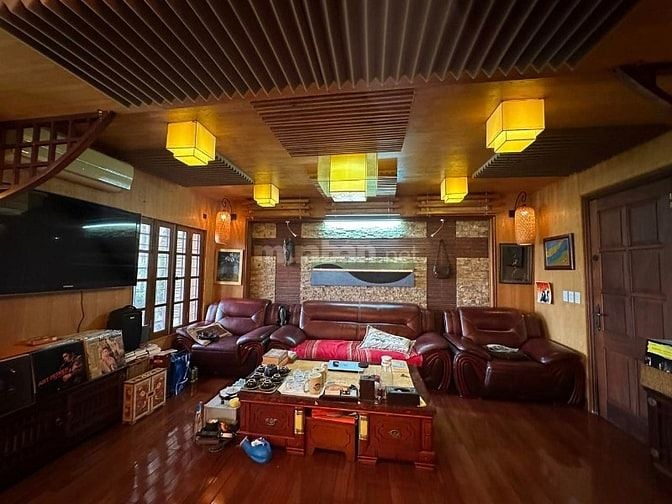 Siêu đẳng cấp, Villa trong phố, Đội Cấn - BĐ, gần Hồ, Đẹp, KD Homestay