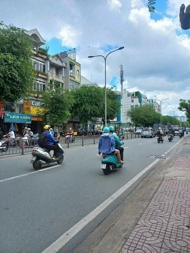 Bán nhà mặt tiền 328 Lý Thường Kiệt, Quận Tân Bình. DT: 6x23m 5 lầu.