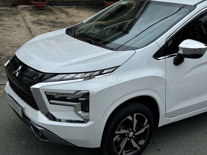 Bán xe Mitsubishi Xpander Prenium Vin 2023 mua mới T12/2023 màu Trắng