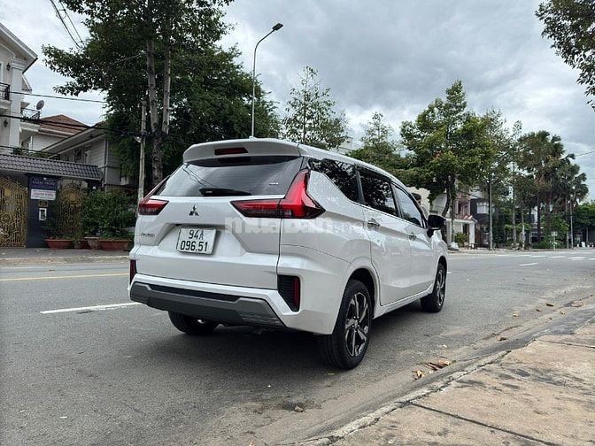 Bán xe Mitsubishi Xpander Prenium Vin 2023 mua mới T12/2023 màu Trắng