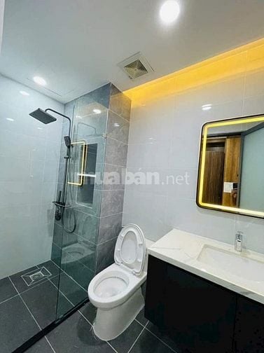 Định cư Pháp bán nhà 48m2 - giá chỉ 2 tỷ 390, nằm đường Quách Điêu