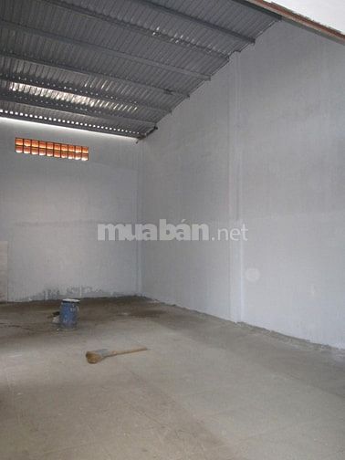 CHÍNH CHỦ cần bán nhà xưởng 600m2 XD kiên cố cạnh KCN Lê Minh Xuân BC