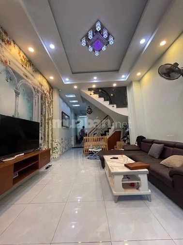 Kẹt tiền bank bán nhà nguyễn Cư Trinh Q1, 50m2 giá 4tỷ688, cho thuê 