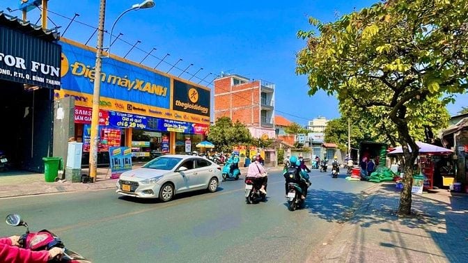 Cần cho thuê nguyên căn MT Bình Thạnh ngang 10 x 20m