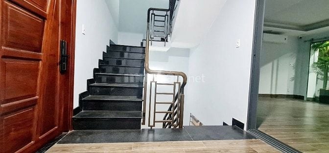 Bán nhà mt Thống nhất gv, 4.5*18m 4 lầu đct 30tr giá bán 14.5 tỷtl