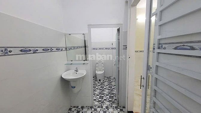 BÁN NHÀ ĐƯỜNG HT13, Q.12, HẺM XE HƠI, NHÀ MỚI