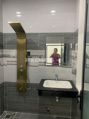 Bán nhà quận Bình Tân, diện tích 50m2 đường nhựa 6m