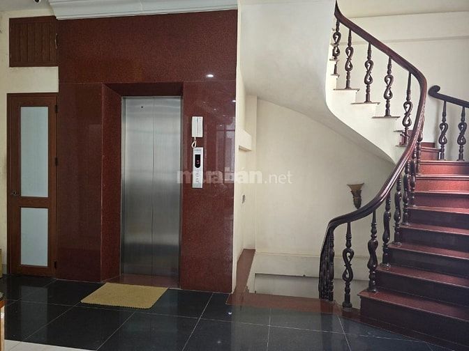 Bán nhà 50m2x6t, lô góc P.Trần Duy Hưng. Giá 15,2 tỷ. 