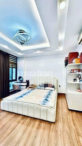 Định cư bán nhà cho thuê 25 triệu- 5,55 tỷ/ 56m2. Phan Kế Bính, Quận 1