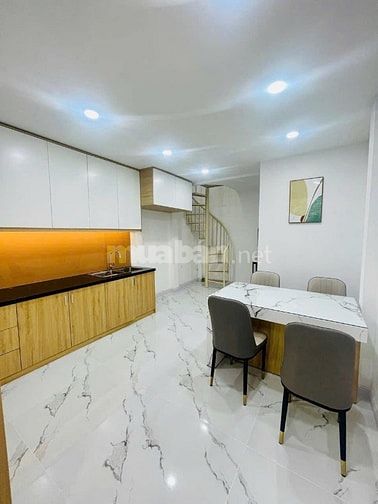 BÁN NHANH NHÀ 1T1L Đường Thành Thái P14 Quận 10,DT:36m2/2.550 tỷ,SHR