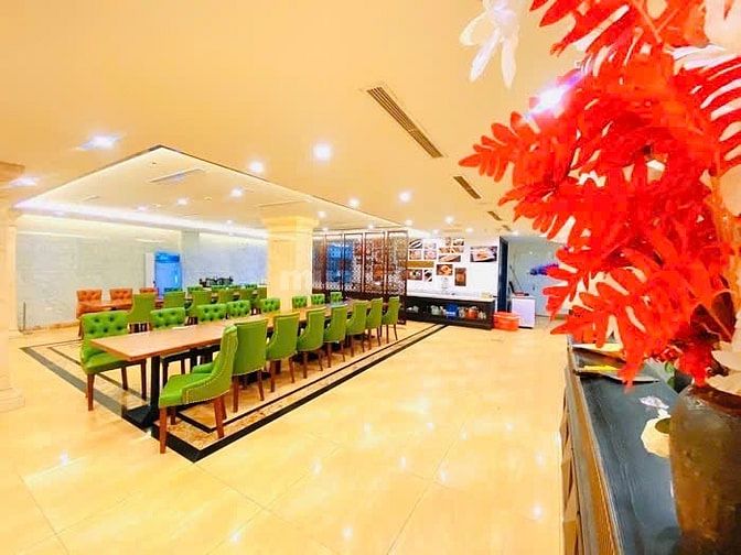 BÁN TÒA KHÁCH SẠN 5 SAO NGUYỄN THỊ ĐỊNH HOTEL 550M2-10 TẦNG THANG MÁY-