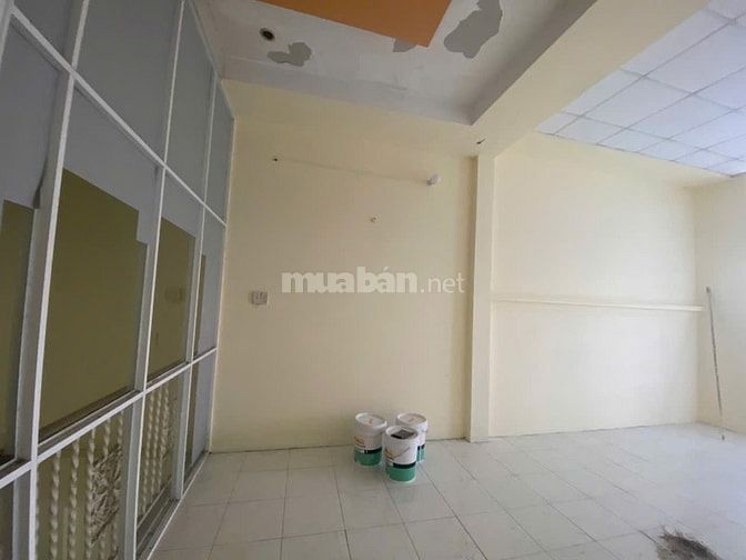 Cho Thuê căn nhà rộng 250m2 có lầu mặt đường lớn nguyễn thị rành củ ch