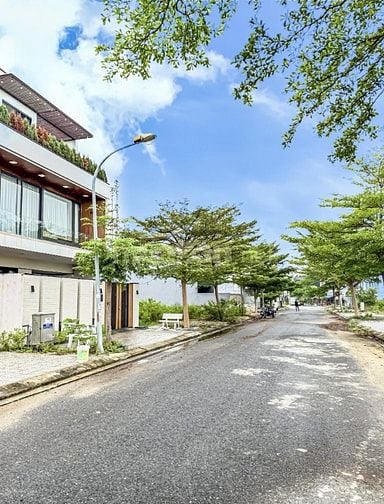 Nhượng lại nền đất 175m2 kế bên Bệnh Viện Chợ Rẫy 2 , sang tên ngay