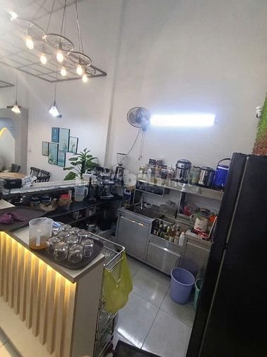 SANG NHƯỢNG QUÁN CAFE NGAY EAON, GIÁ RẺ