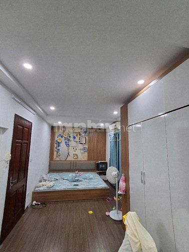 NHÀ ĐẸP HOÀNG MAI - Ô TÔ ĐỖ CỔNG 42M2 - CHỈ 5,7 TỶ