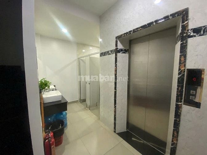 Văn phòng 60m2 giờ 24/24 tòa nhà mặt tiền Trường Sơn- Nguyễn Văn Vĩnh