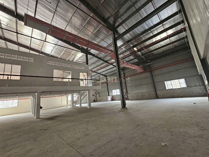 Cho thuê kho Quốc Lộ 1A, Bình Tân, dt trệt : 1.220m2, lầu lững : 376m2