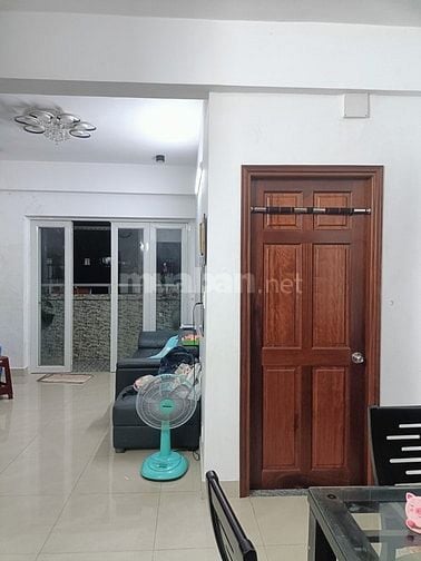 Bán căn hộ lô A 590 cmt8, 3 phòng ngủ, nội thất đẹp 