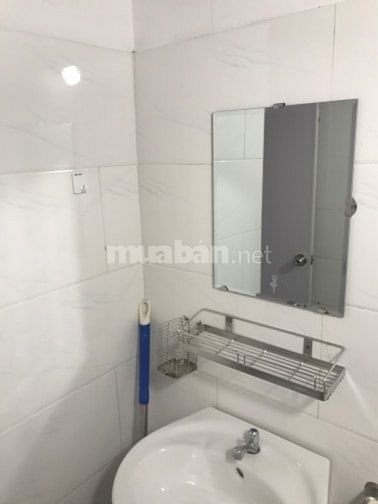 Cho thuê phòng 20m2, 3.5tr/tháng, phòng có ban công tại Tr