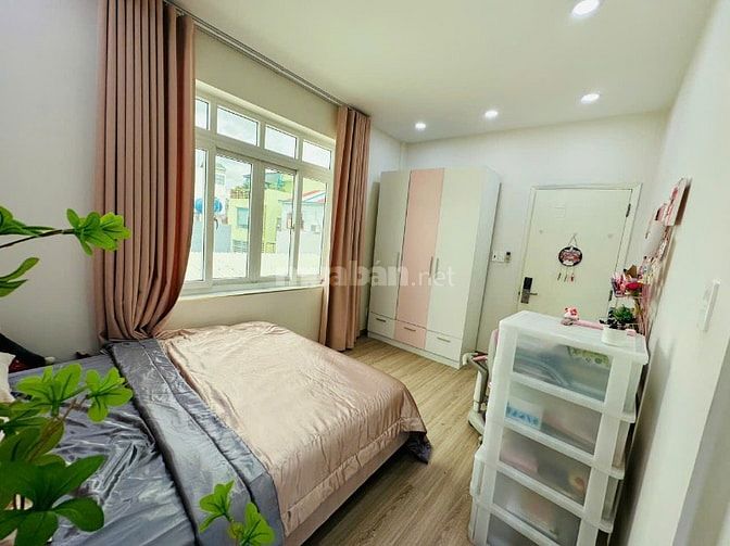 Bán Biệt Thự Hoàng Hoa Thám DT: 8x 22, KC 3 Tầng Q.Bình Thạnh Giá 21Tỷ