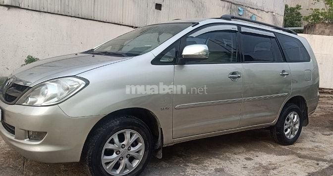 Bán rẻ Toyota Innova G xịn ABS 2009 không KD Taxi Zin độ Full rất đẹp!