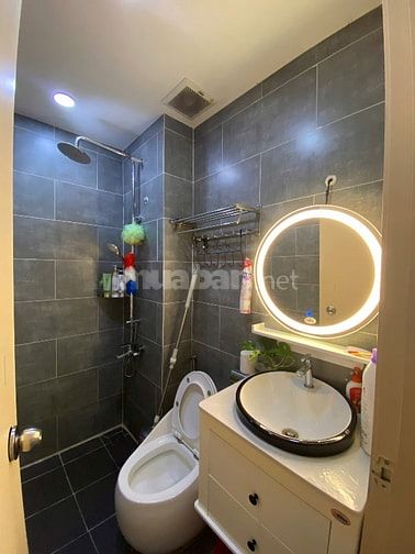 Cho thuê căn hộ 64m2 2PN 2WC nội thất cao cấp