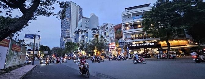 Cho Thuê Nhà Góc 2 Mặt Tiền Số: 85 Nguyễn Cư Trinh, P.NCT, Quận 1.