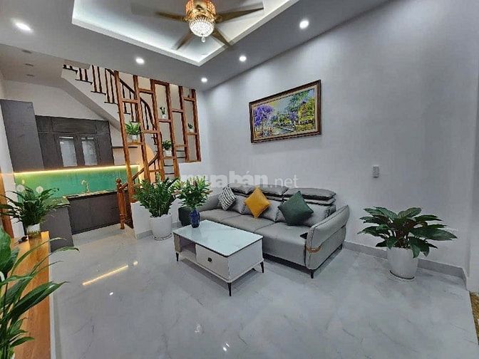 Bán nhà Kim Giang 40m 5 tầng giá 7 tỷ - Ô tô đỗ cổng, thoáng và nhiều 