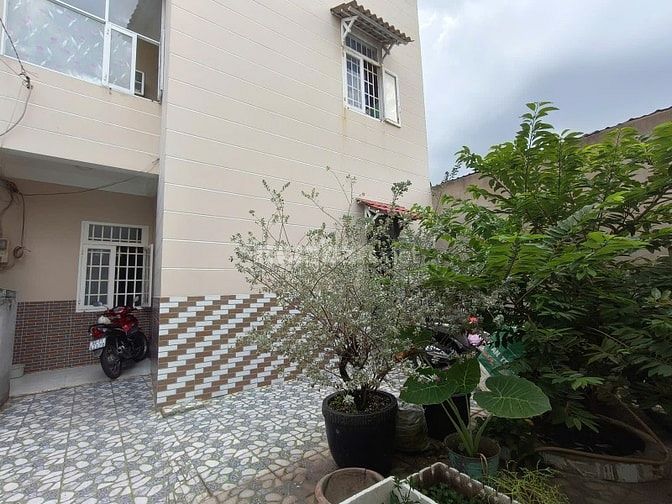 Chủ cần tiền bán gấp nhà 2 tầng, 122m2, Nguyễn Duy Trinh, Q.2, 5.48 tỷ