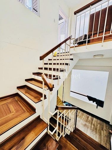 Ngộp! Giảm 300tr căn nhà Nguyễn Thiện Thuật, Quận3 giá chỉ 4tỷ050/70m2