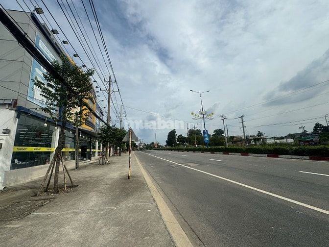 Bán 2 Thửa Đất, sổ hồng riêng, MT Quốc Lộ 13, Bến Cát, Bình Dương