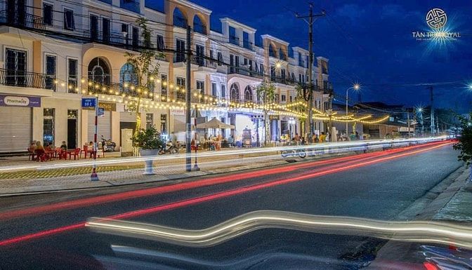 Shophouse 2 MT chợ Tân Trụ 1trệt 3 lầu-SHR.Giá 2tỷ600,cam kết thuê lại
