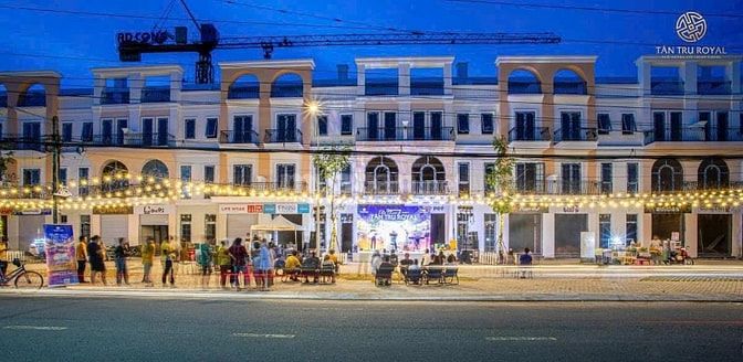 Shophouse 2 MT chợ Tân Trụ 1trệt 3 lầu-SHR.Giá 2tỷ600,cam kết thuê lại
