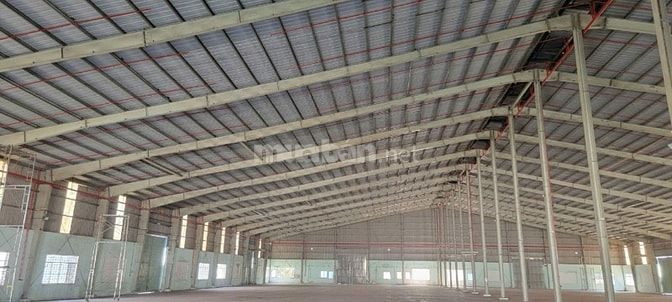 Cho thuê kho tại Bến Lức, Long An, dt: 2.800m2, giá thuê: 45k/m2/tháng