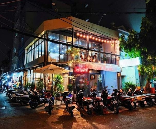 Sang nhanh quán cafe góc 2 mặt tiền đẹp phường 13 Tân Bình 